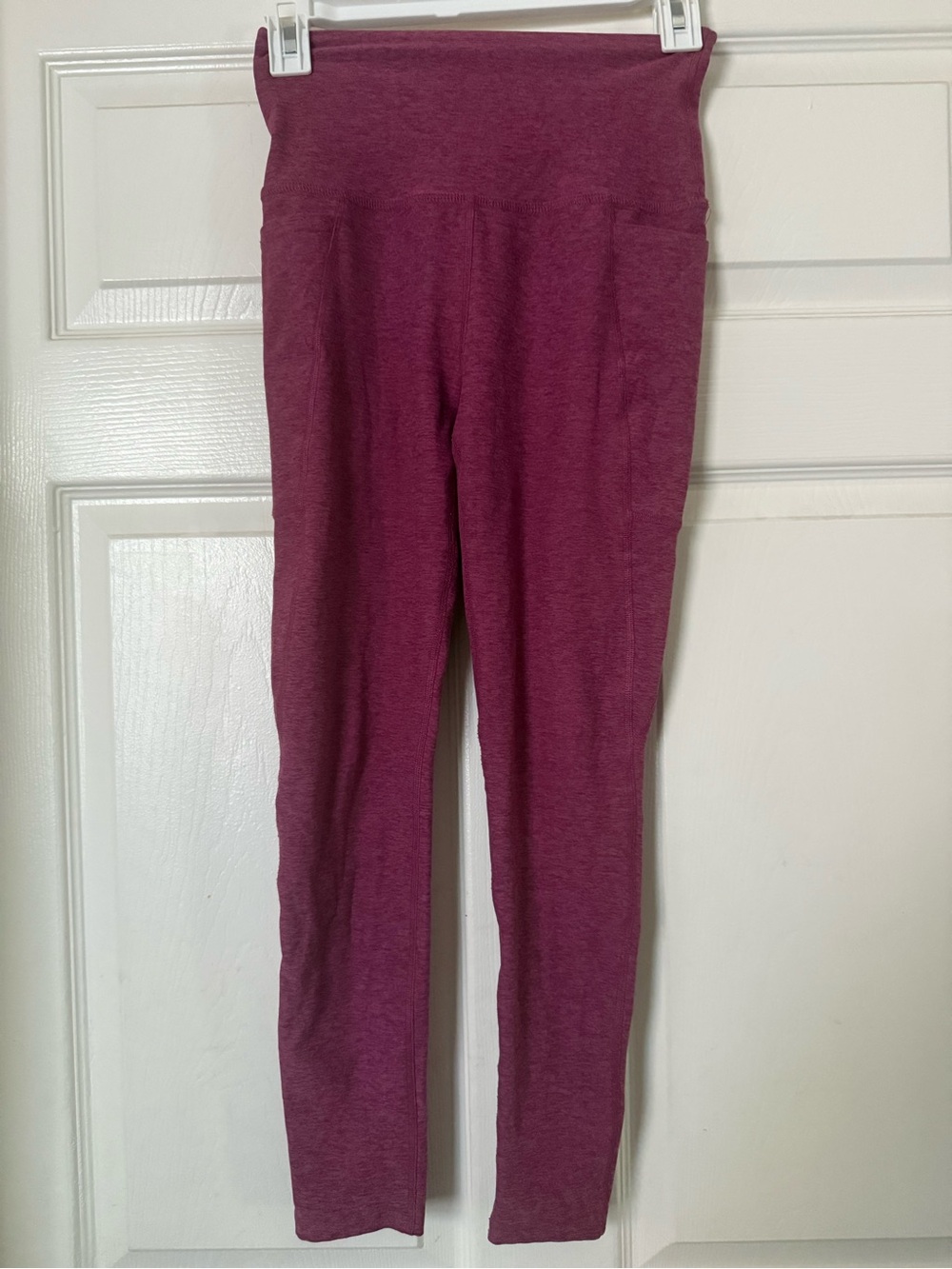 Beyond Yoga High-Waist Leggings in Berry Plum